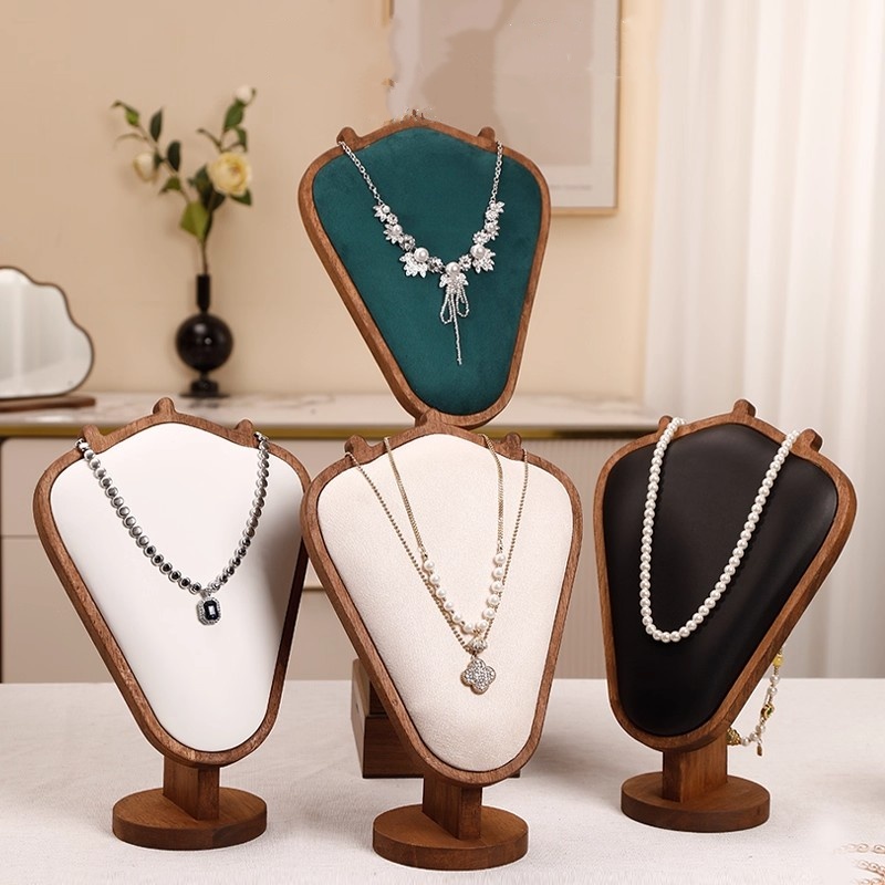Holz-Halskettenständer mit wei – Body Jewelry Stores Bewertung und Preis